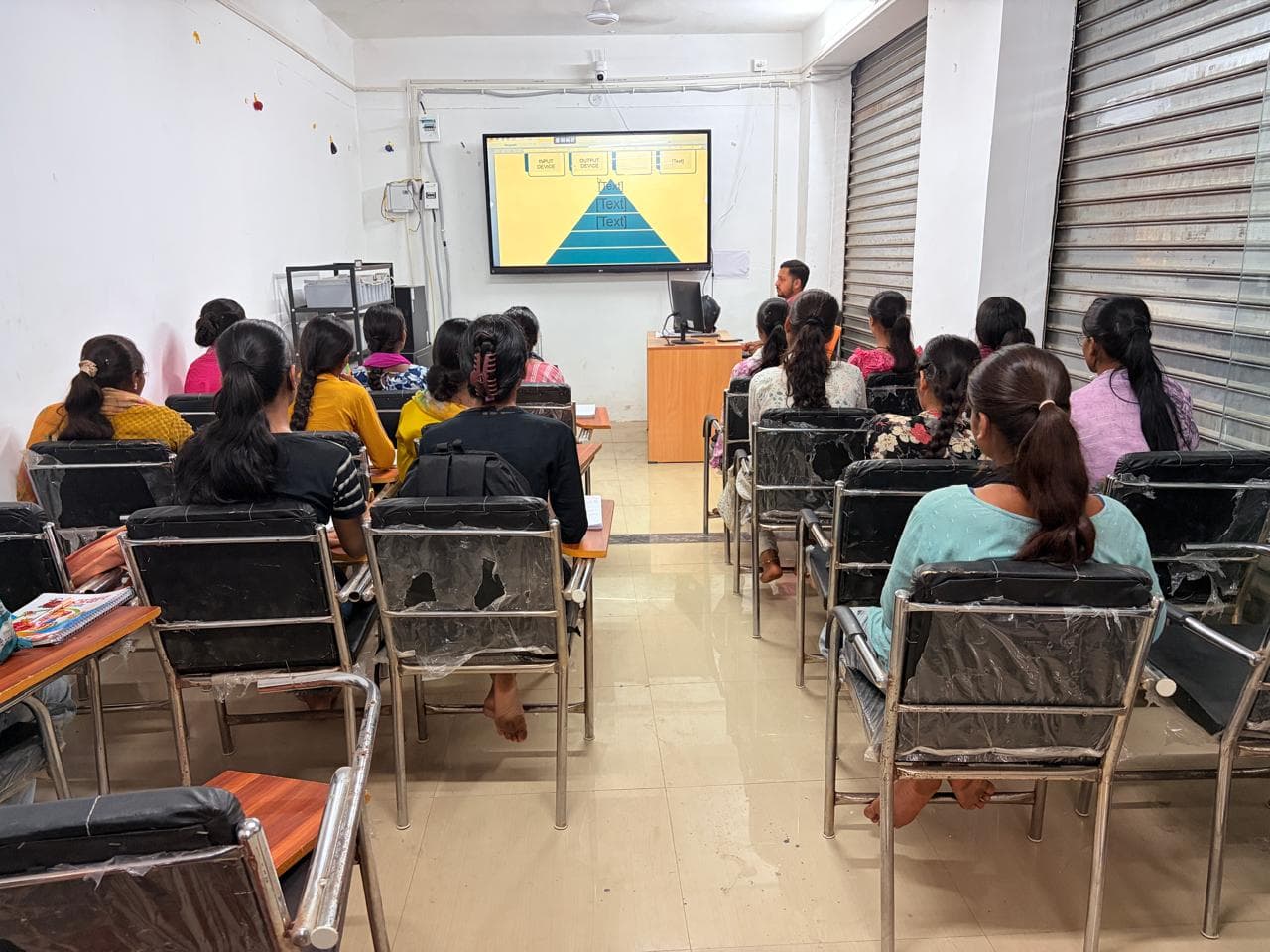 Sarvodaya Digital Empowerment program photo 4